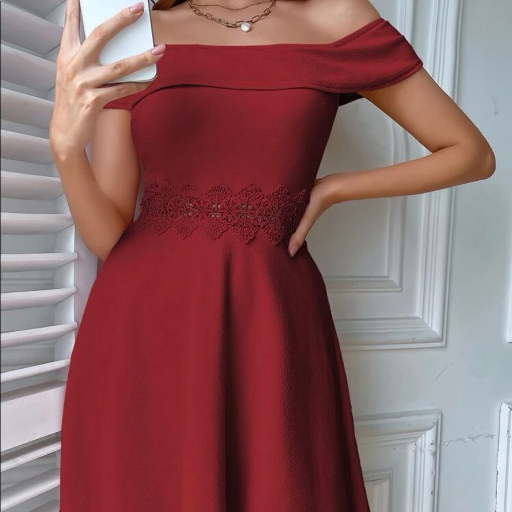 🍀Sale🍀 Off Shoulder Dress in Red